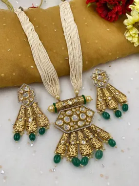Designer Gold Toned Antique Kundan Pendant Wedding Necklace Set For Woman