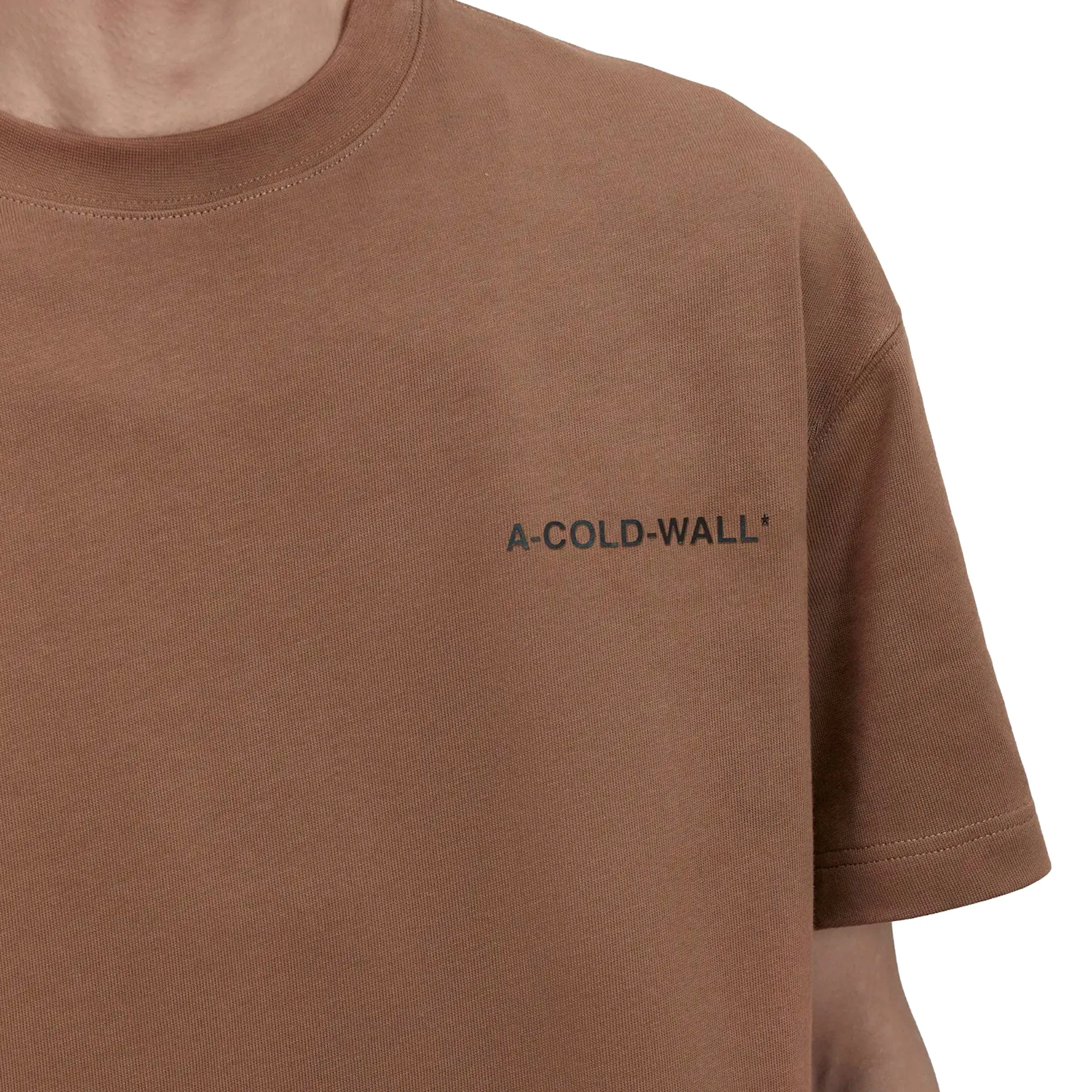 ESSENTIALS SMALL LOGO T-SHIRT