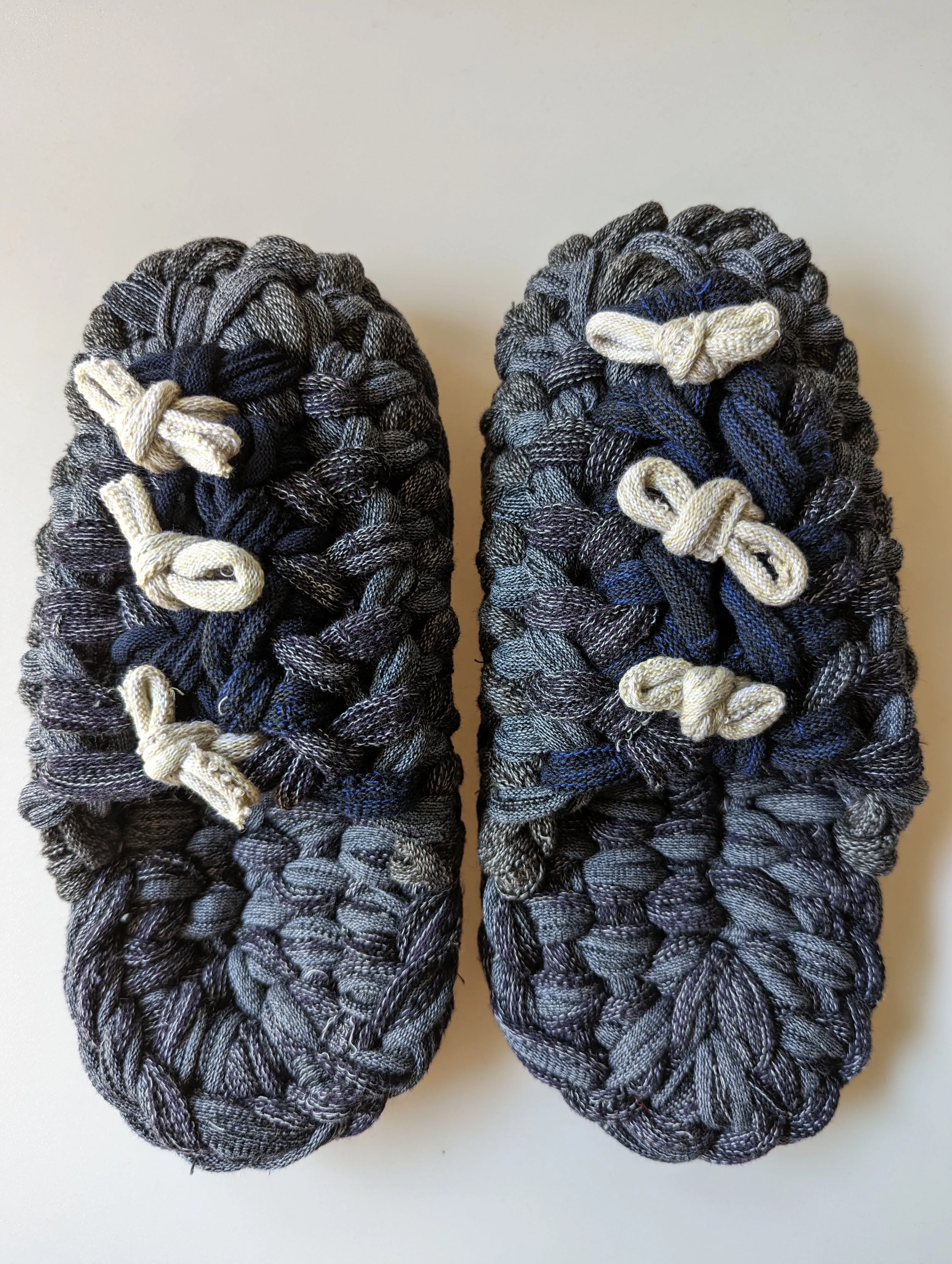 Medium | Knit up-cycle slippers 2023-M10 [Medium]