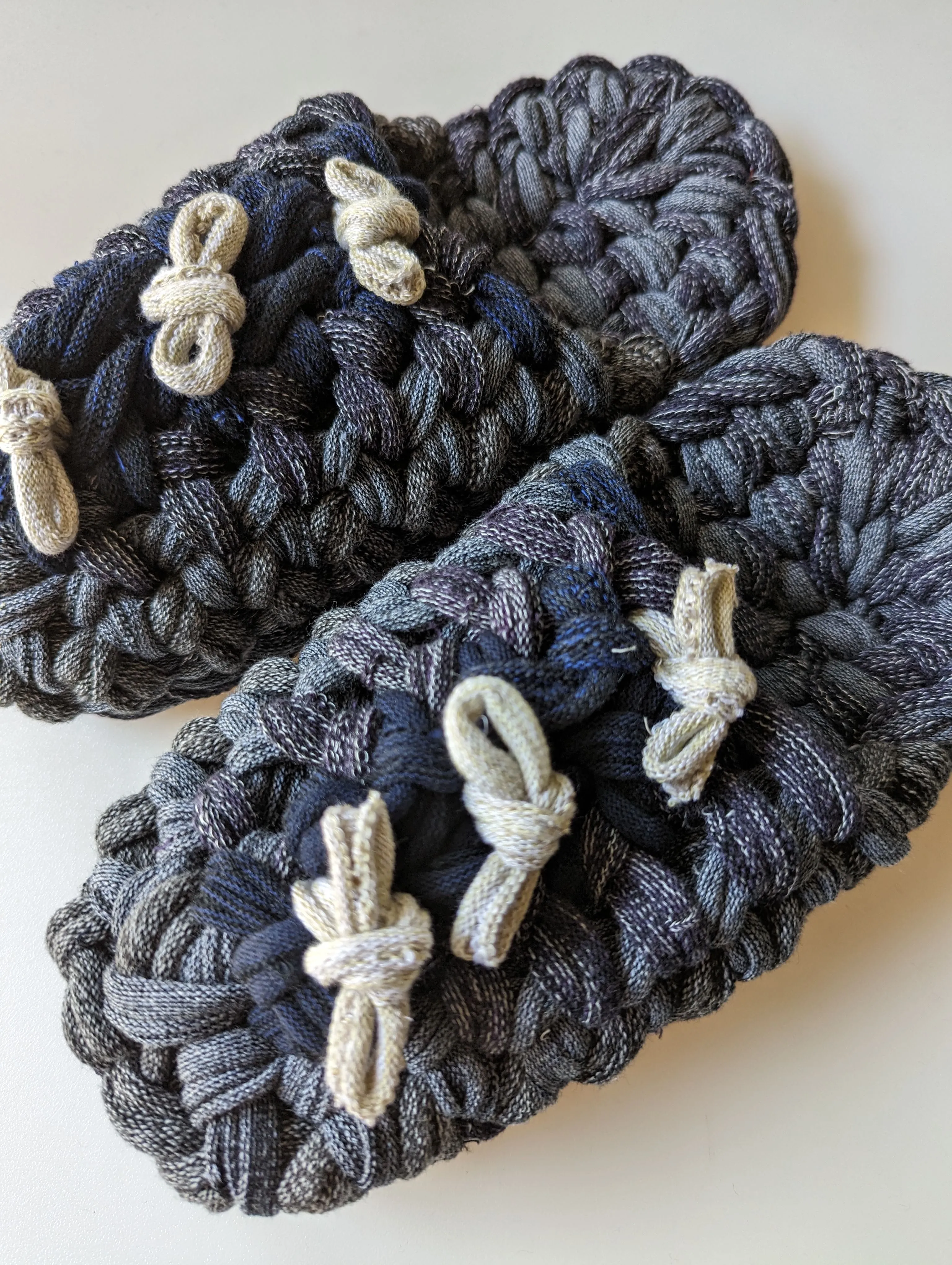 Medium | Knit up-cycle slippers 2023-M10 [Medium]