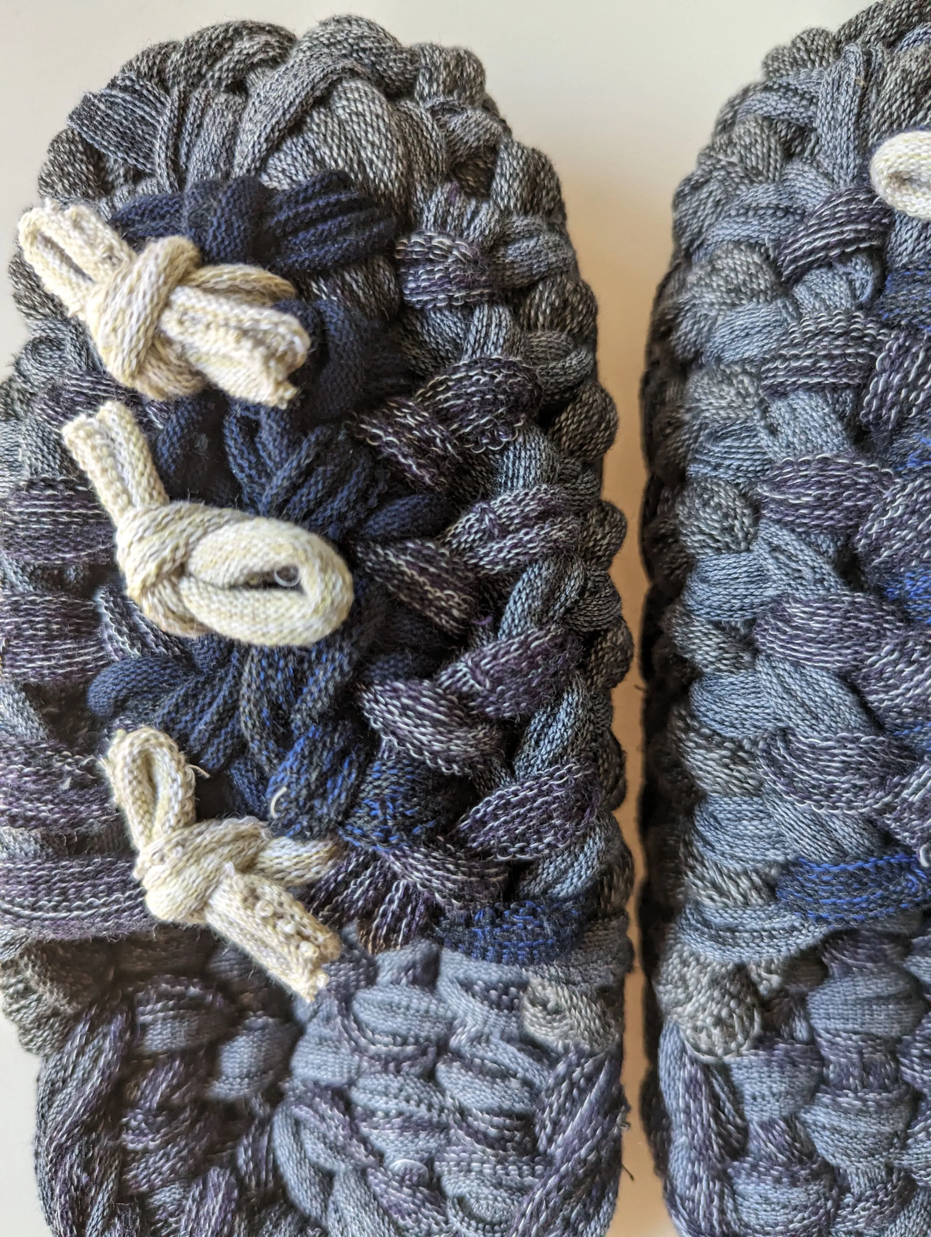 Medium | Knit up-cycle slippers 2023-M10 [Medium]
