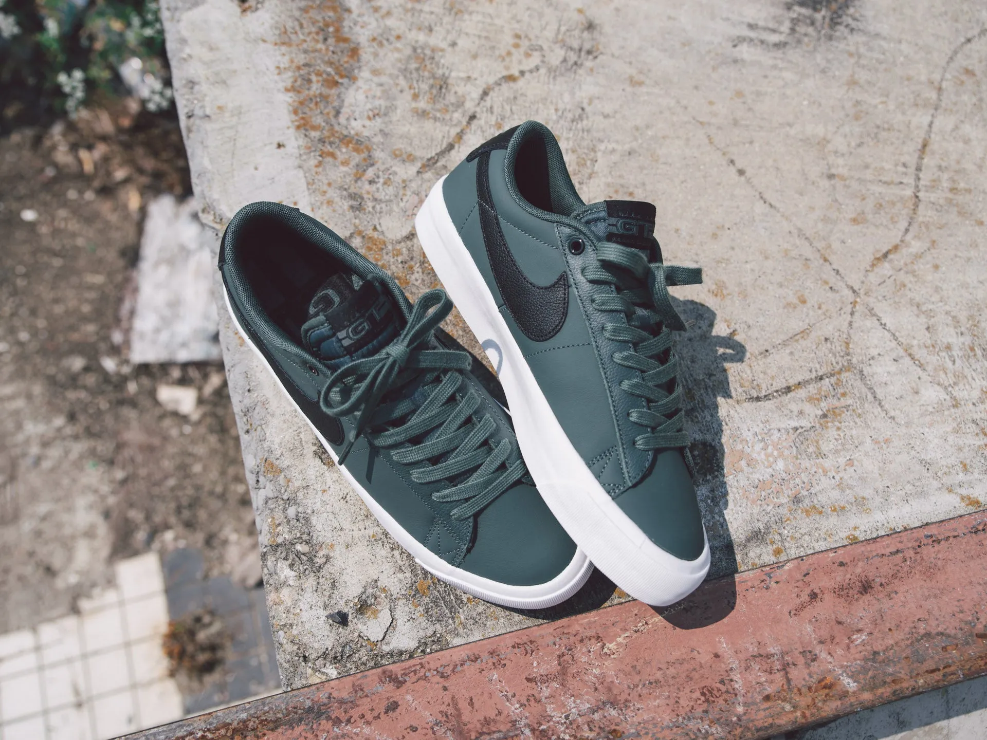 Nike SB Blazer Low Pro GT 'Vintage Green'