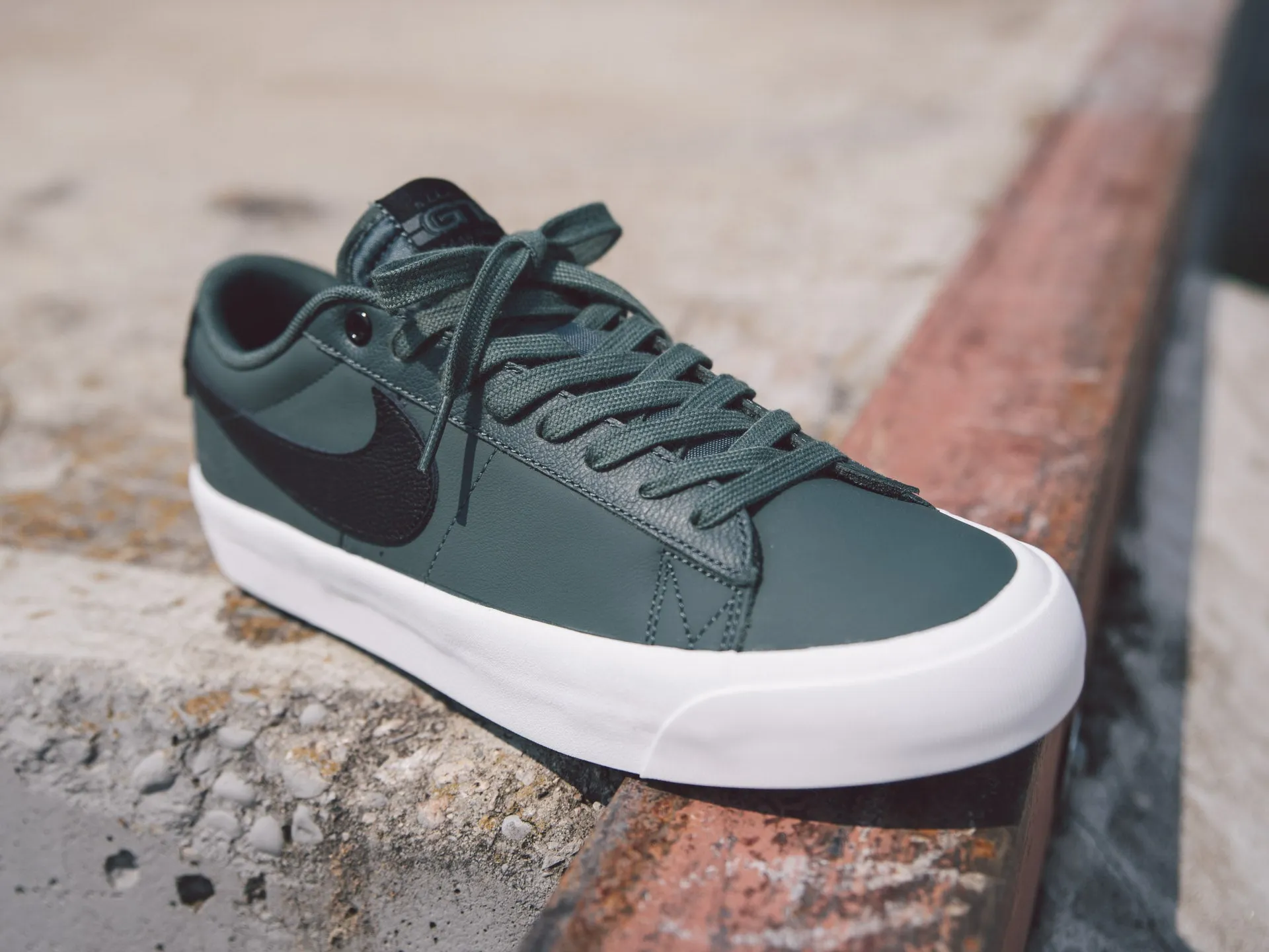 Nike SB Blazer Low Pro GT 'Vintage Green'