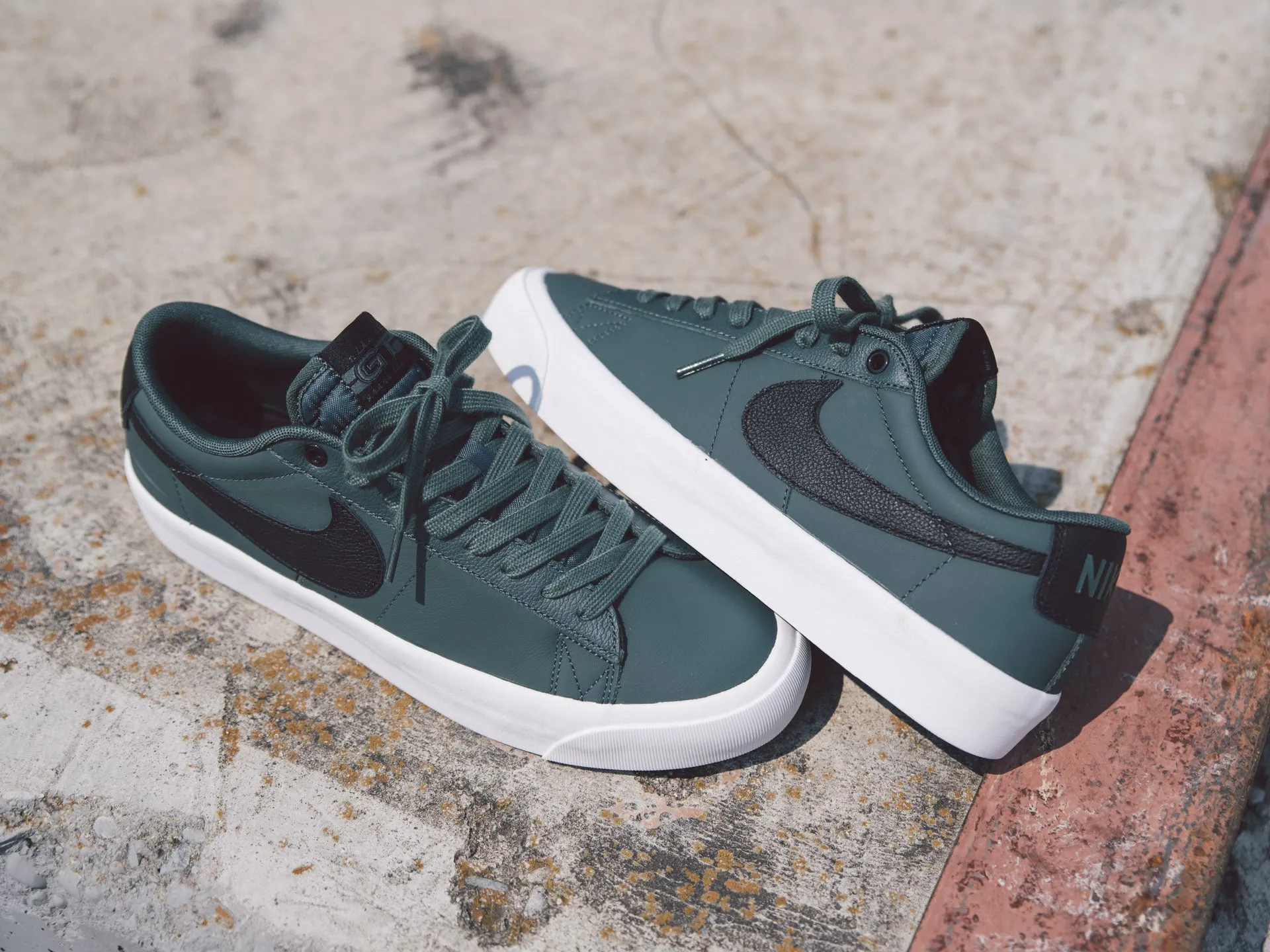 Nike SB Blazer Low Pro GT 'Vintage Green'