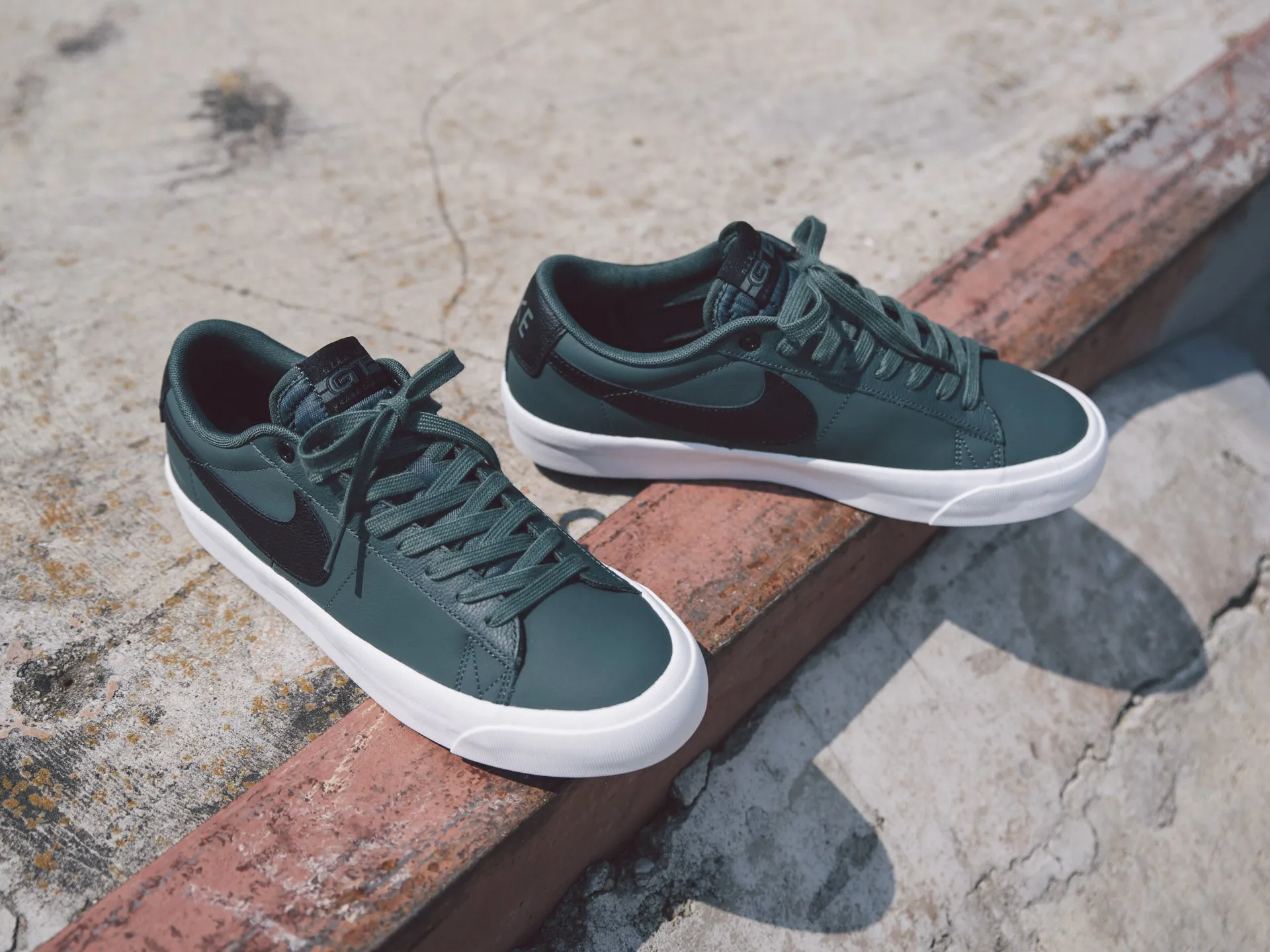 Nike SB Blazer Low Pro GT 'Vintage Green'