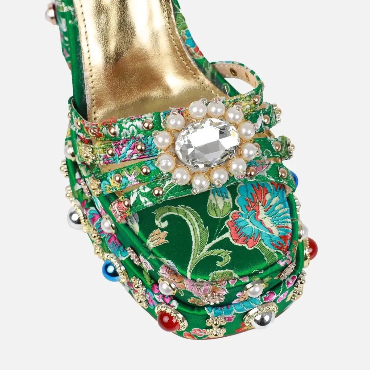 Queen Crystal Embroidery High Heels