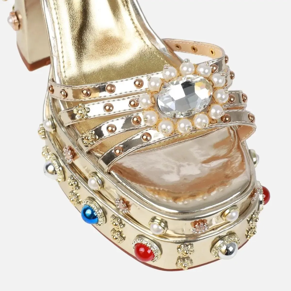 Queen Crystal Embroidery High Heels