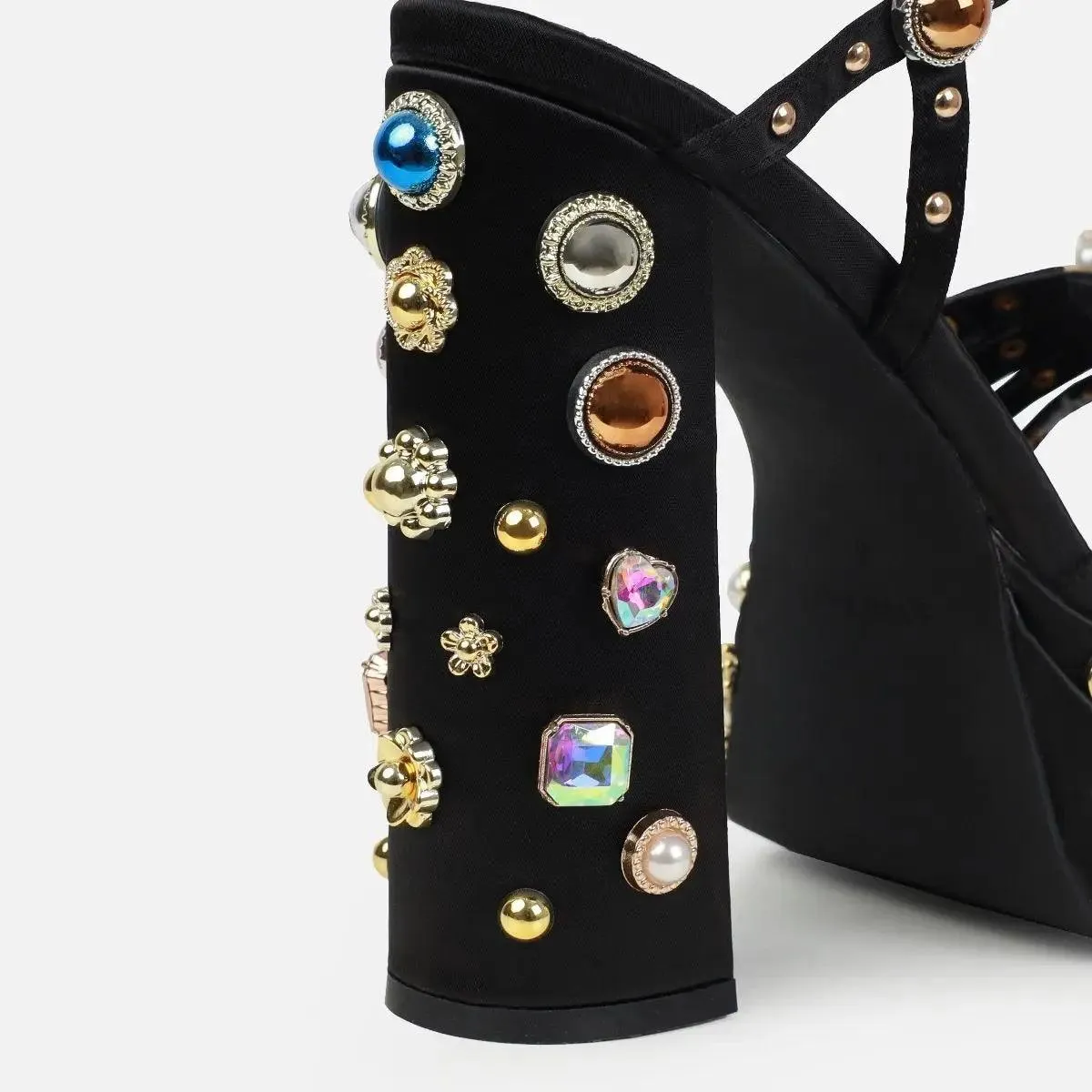 Queen Crystal Embroidery High Heels